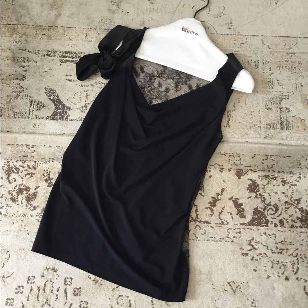Red Valentino, new top.